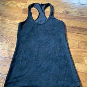 Rarely worn lulu lemon tank